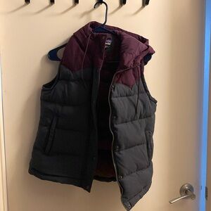 Women’s Patagonia puff hooded vest
